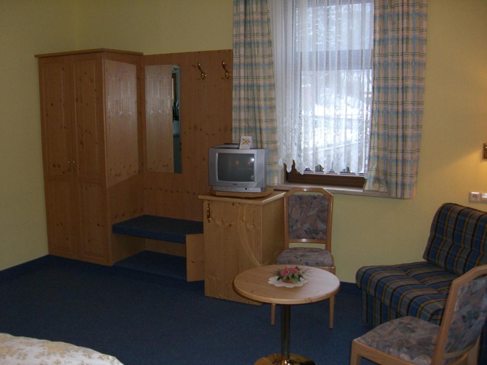 Hotel Stadt Suhl Zella-Mehlis Buitenkant foto